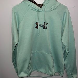 LIKE NEW Camo under armour hoodie!